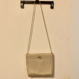 Vintage La Regale Cream Interlocking Beaded Crossbody Glamour Evening Party Bag